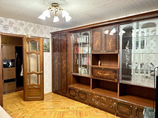 Продам двухкомнатную (2-комн.) квартиру, Стройкова ул, 11, Рязань г