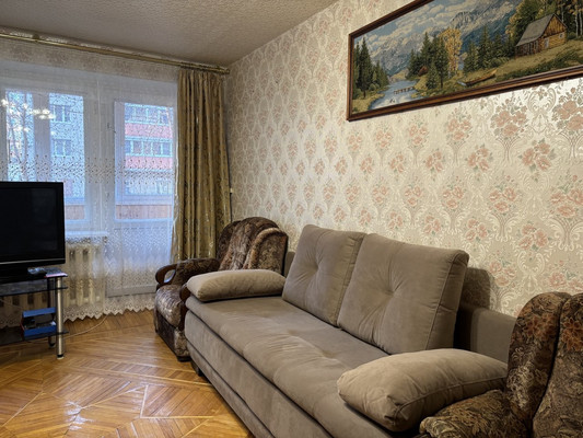 Продам двухкомнатную (2-комн.) квартиру, Стройкова ул, 11, Рязань г