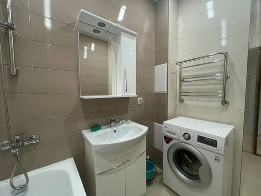 Продам двухкомнатную (2-комн.) квартиру, Малиновского ул, 74к68, Ростов-на-Дону г