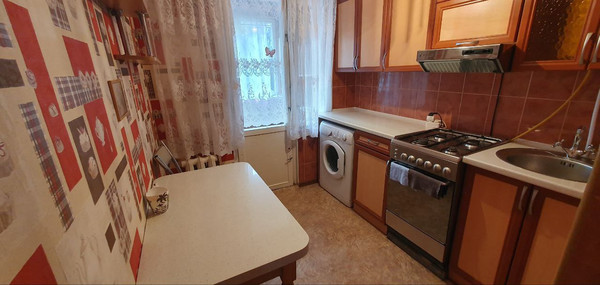 Продам двухкомнатную (2-комн.) квартиру, 50 лет Октября ул, 13, Алушта г