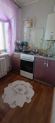 Продам трехкомнатную (3-комн.) квартиру, Дружбы ул, 4, Сурок п