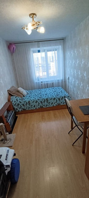 Продам трехкомнатную (3-комн.) квартиру, Дружбы ул, 4, Сурок п
