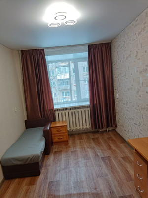 Продам трехкомнатную (3-комн.) квартиру, Шумелева ул, 13, Руэм п