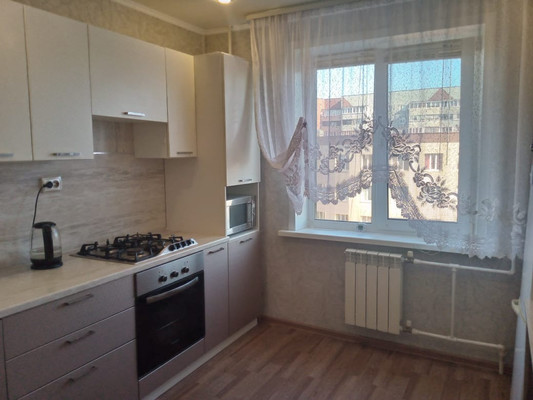 Продам двухкомнатную (2-комн.) квартиру, Лукина ул, 11к1, Казань г