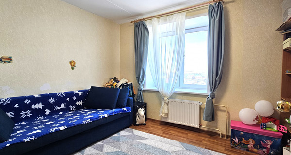Продам трехкомнатную (3-комн.) квартиру, Парковая ул, 4А, Култаево с