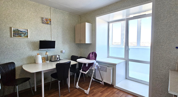 Продам трехкомнатную (3-комн.) квартиру, Парковая ул, 4А, Култаево с