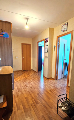 Продам трехкомнатную (3-комн.) квартиру, Парковая ул, 4А, Култаево с