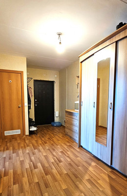 Продам трехкомнатную (3-комн.) квартиру, Парковая ул, 4А, Култаево с