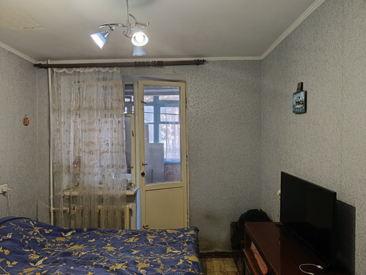 Продам трехкомнатную (3-комн.) квартиру, Николаевская ул, 4, Симферополь г