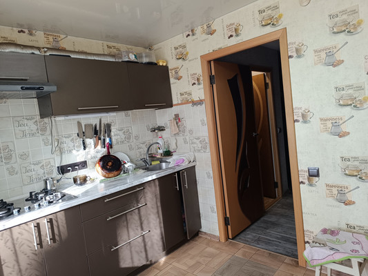 Продам трехкомнатную (3-комн.) квартиру, Николаевская ул, 4, Симферополь г