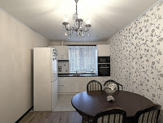 Продам трехкомнатную (3-комн.) квартиру, Колхозная ул, 55к4, Услонь д