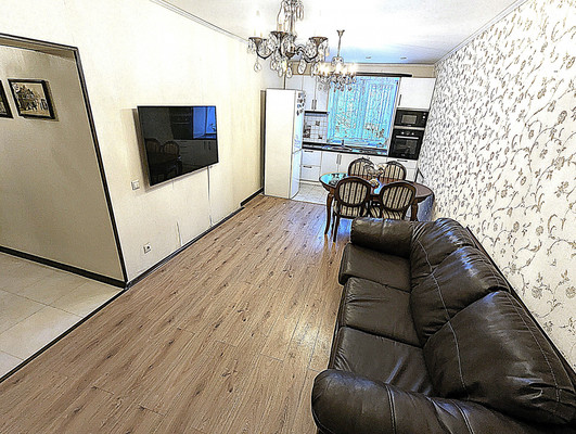 Продам трехкомнатную (3-комн.) квартиру, Колхозная ул, 55к4, Услонь д