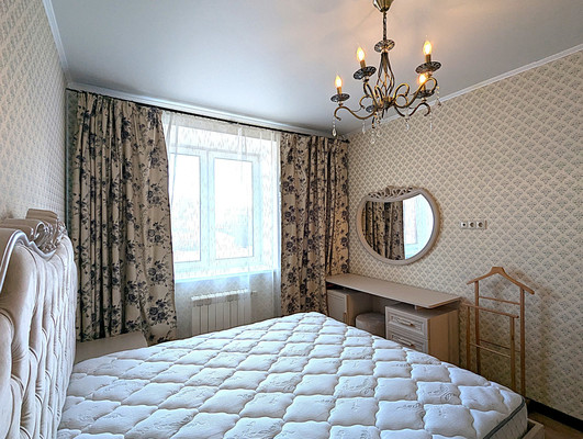 Продам трехкомнатную (3-комн.) квартиру, Колхозная ул, 55к4, Услонь д