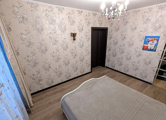 Продам трехкомнатную (3-комн.) квартиру, Колхозная ул, 55к4, Услонь д