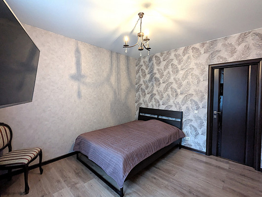 Продам трехкомнатную (3-комн.) квартиру, Колхозная ул, 55к4, Услонь д