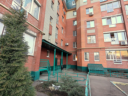 Продам трехкомнатную (3-комн.) квартиру, Колхозная ул, 55к4, Услонь д