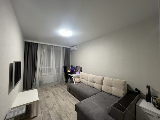 Продам однокомнатную (1-комн.) квартиру, Трубаченко ул, 14б, Симферополь г
