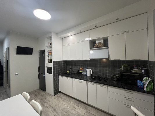 Продам однокомнатную (1-комн.) квартиру, Трубаченко ул, 14б, Симферополь г