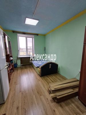 Продам комнату в 9-комн. квартире, Огородный пер, 5, Санкт-Петербург г
