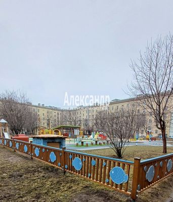 Продам комнату в 9-комн. квартире, Огородный пер, 5, Санкт-Петербург г