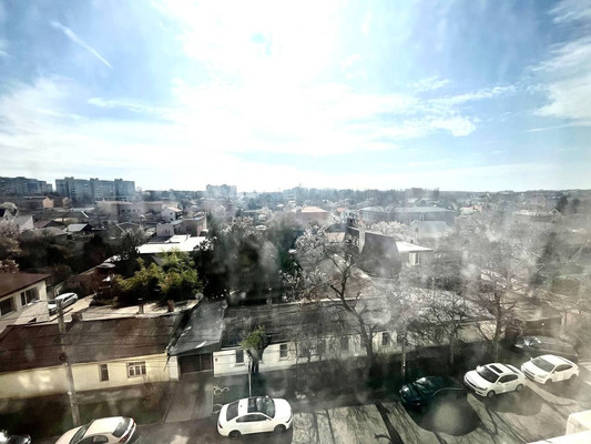 Продам двухкомнатную (2-комн.) квартиру, Совхозный пер, 5, Симферополь г