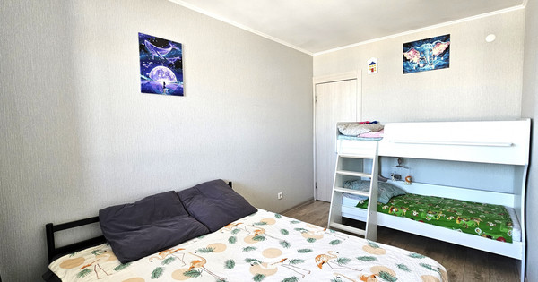 Продам двухкомнатную (2-комн.) квартиру, Муромская ул, 24А, Пермь г