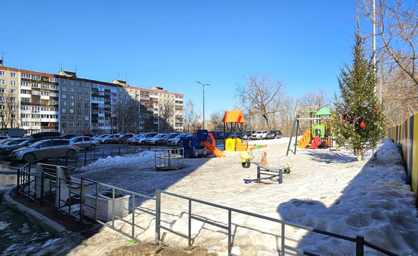 Продам двухкомнатную (2-комн.) квартиру, Муромская ул, 24А, Пермь г