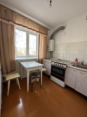 Продам трехкомнатную (3-комн.) квартиру, Комсомольская ул, 17а, Октябрьский г