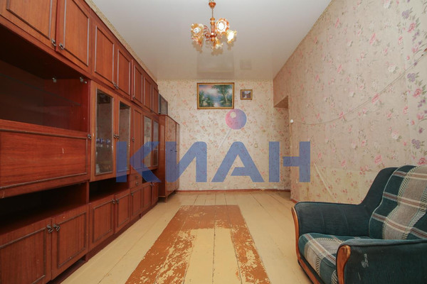 Продам трехкомнатную (3-комн.) квартиру, Малиновского ул, 8, Красноярск г