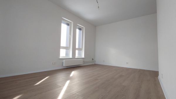 Продам трехкомнатную (3-комн.) квартиру, Хуторская ул, 1, Екатеринбург г
