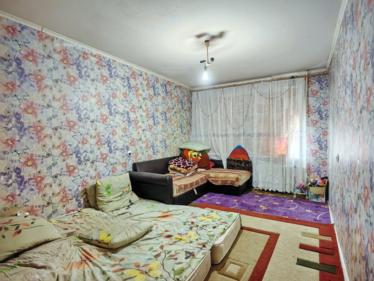 Продам двухкомнатную (2-комн.) квартиру, Серпуховская ул, 27, Липицы с