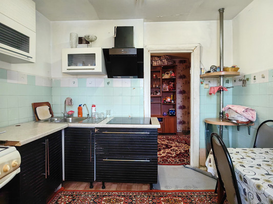Продам двухкомнатную (2-комн.) квартиру, Серпуховская ул, 27, Липицы с