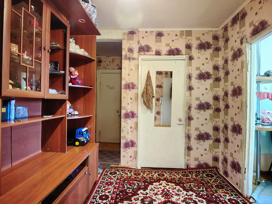Продам двухкомнатную (2-комн.) квартиру, Серпуховская ул, 27, Липицы с