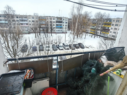 Продам двухкомнатную (2-комн.) квартиру, Серпуховская ул, 27, Липицы с