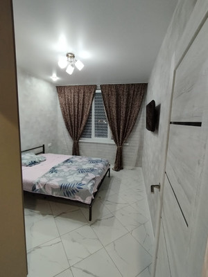 Продам двухкомнатную (2-комн.) квартиру, Спортивный кв-л, 12кА, Небуг с