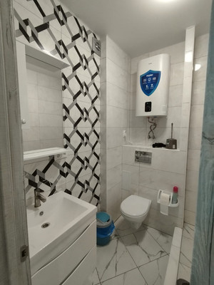 Продам двухкомнатную (2-комн.) квартиру, Спортивный кв-л, 12кА, Небуг с