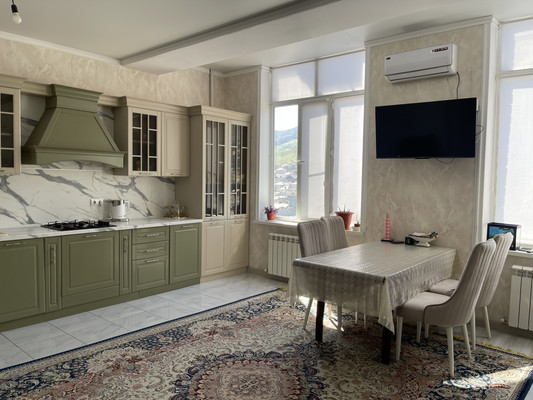 Продам трехкомнатную (3-комн.) квартиру, Генерала Омарова ул, 39, Махачкала г