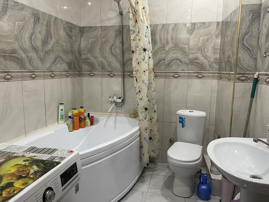 Продам трехкомнатную (3-комн.) квартиру, Генерала Омарова ул, 39, Махачкала г