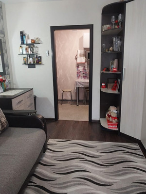 Продам комнату в 8-комн. квартире, Артамонова ул, 36, Воронеж г