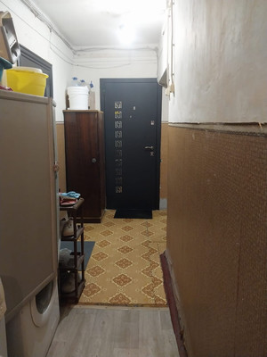 Продам комнату в 8-комн. квартире, Артамонова ул, 36, Воронеж г