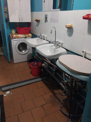 Продам комнату в 8-комн. квартире, Артамонова ул, 36, Воронеж г