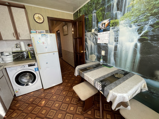 Продам двухкомнатную (2-комн.) квартиру, ГСК Кузнечики тер, 5, Кузнечики п