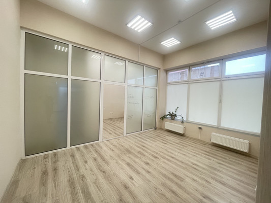 Продам коммерческое помещение 127 м2, Елизаветинская ул, 4, Калининград г