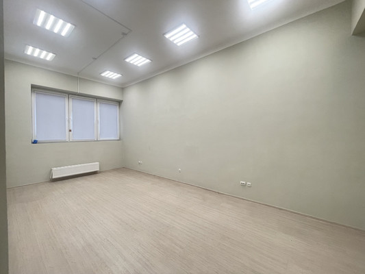 Продам коммерческое помещение 127 м2, Елизаветинская ул, 4, Калининград г