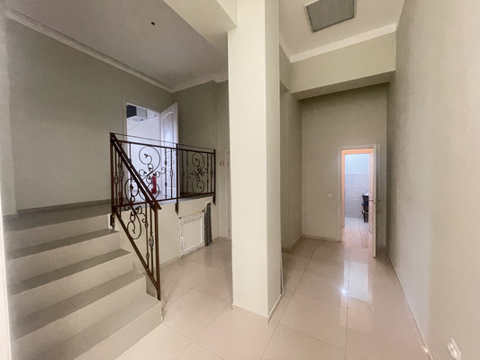 Продам коммерческое помещение 127 м2, Елизаветинская ул, 4, Калининград г