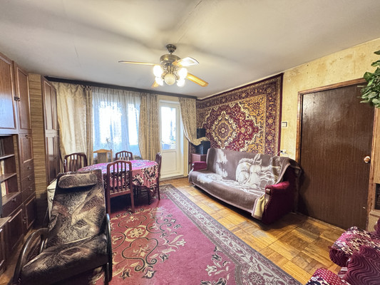 Продам трехкомнатную (3-комн.) квартиру, Ударников пр-кт, 15Ак1, Санкт-Петербург г