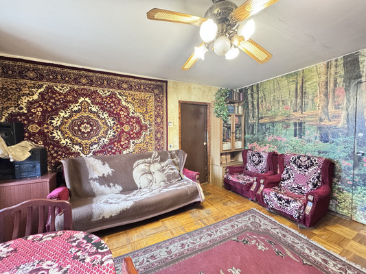 Продам трехкомнатную (3-комн.) квартиру, Ударников пр-кт, 15Ак1, Санкт-Петербург г