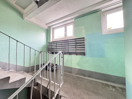 Продам трехкомнатную (3-комн.) квартиру, Ударников пр-кт, 15Ак1, Санкт-Петербург г