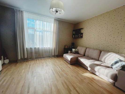 Продам трехкомнатную (3-комн.) квартиру, Типанова ул, 4, Санкт-Петербург г