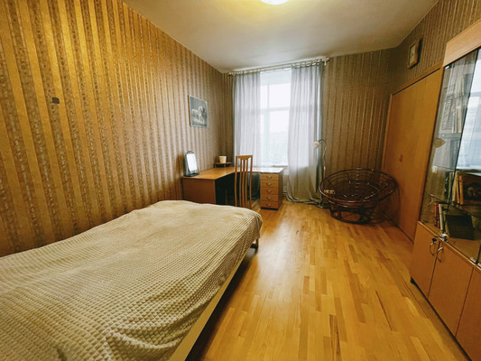 Продам трехкомнатную (3-комн.) квартиру, Типанова ул, 4, Санкт-Петербург г
